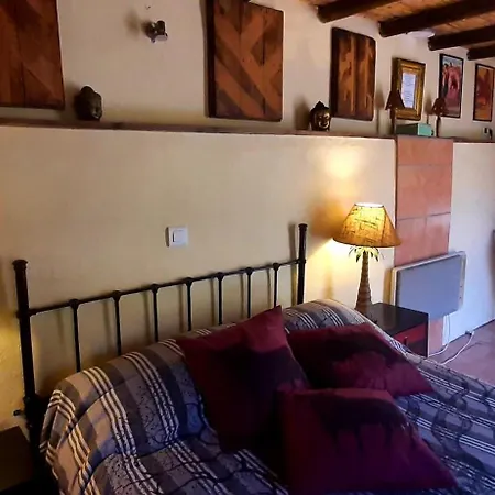 Adobe Getaway With 'private Plunge Pool' Vinuela