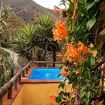 펜션 Adobe Getaway With 'private Plunge Pool'