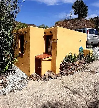 Adobe Getaway With 'private Plunge Pool' *